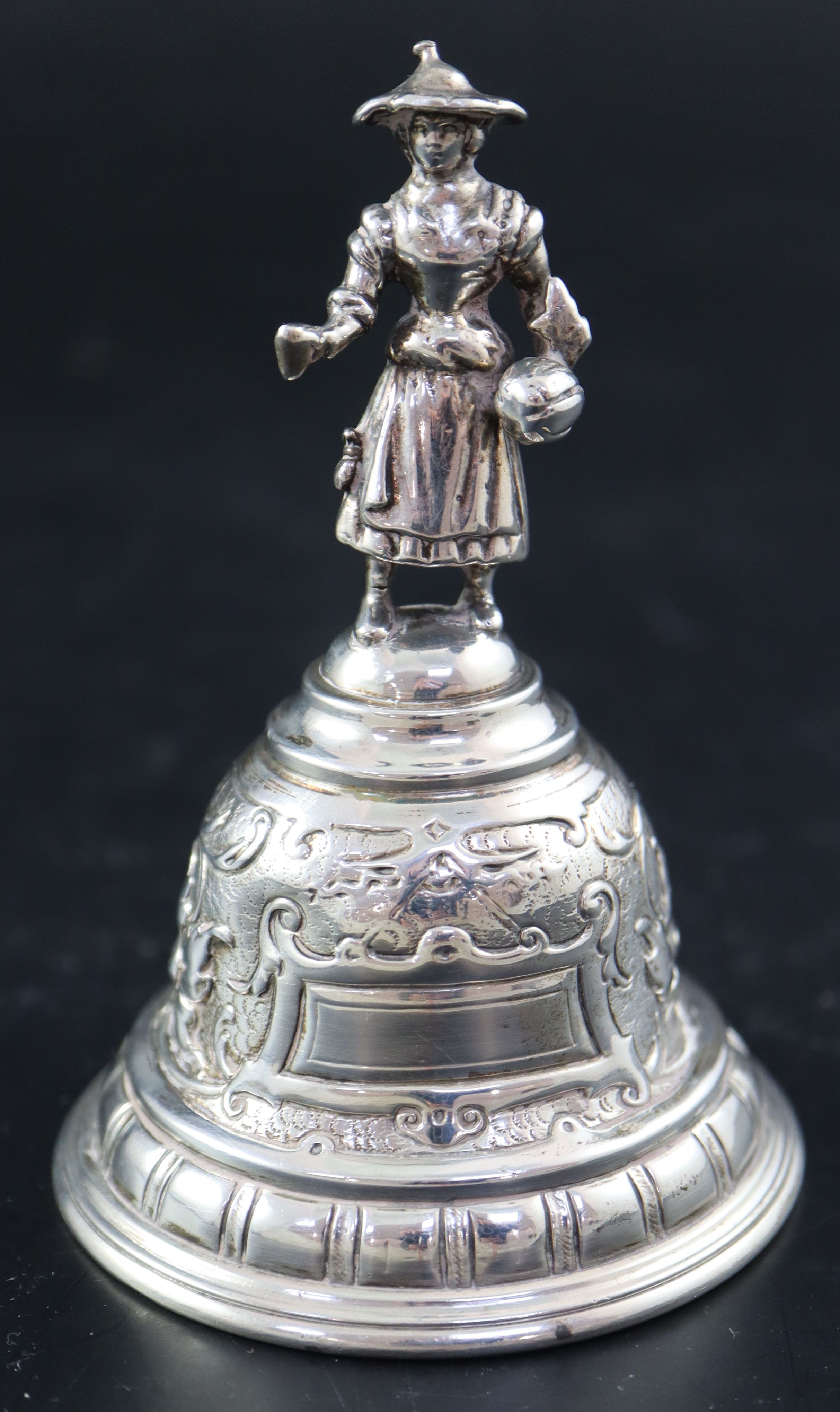 A Victorian continental silver hand bell, 10.3cm, 119 grams.